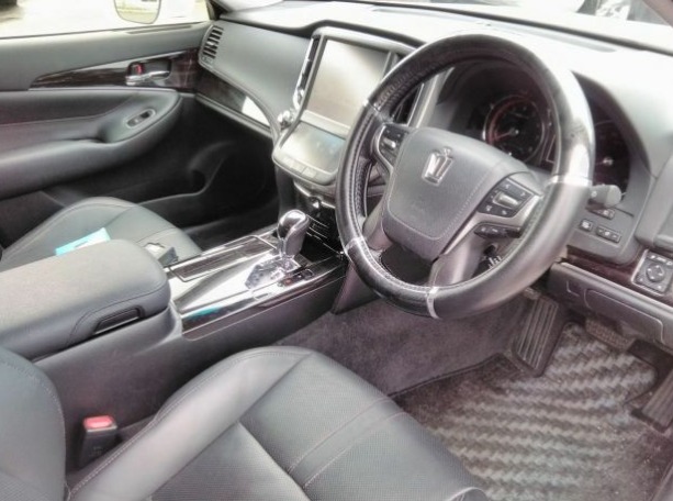 2017 Toyota Crown